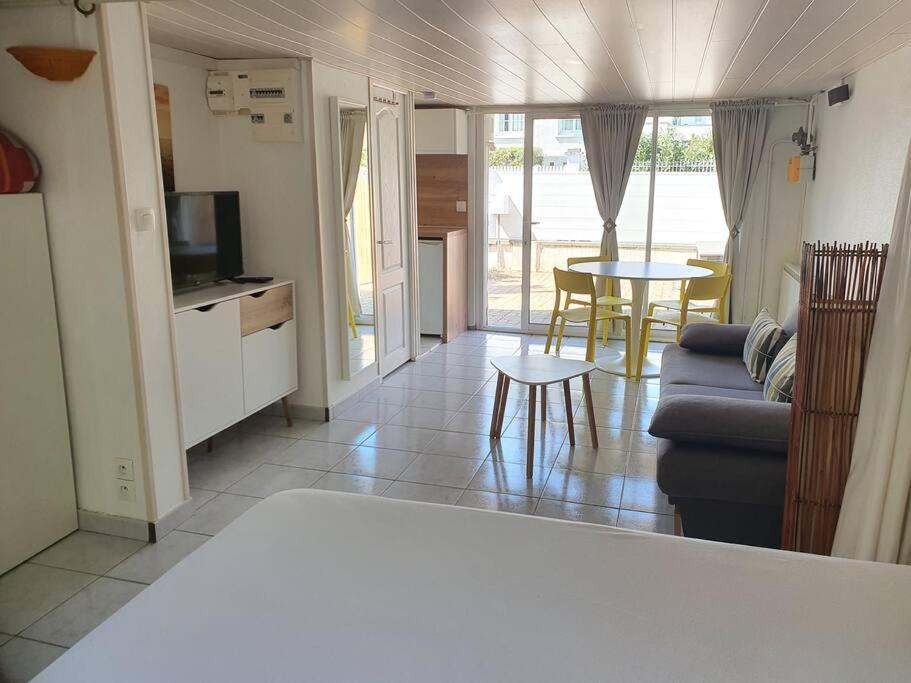 Logement Amboise Centre Avec Terrasse Privee 외부 사진